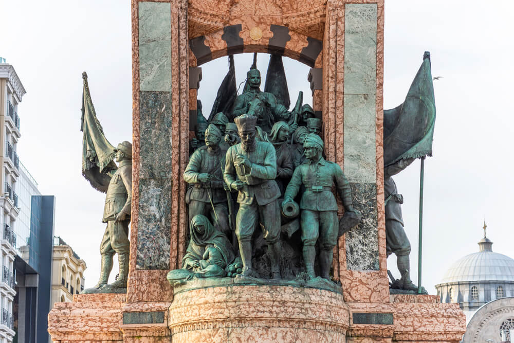 İstanbul’un anıt heykelleri